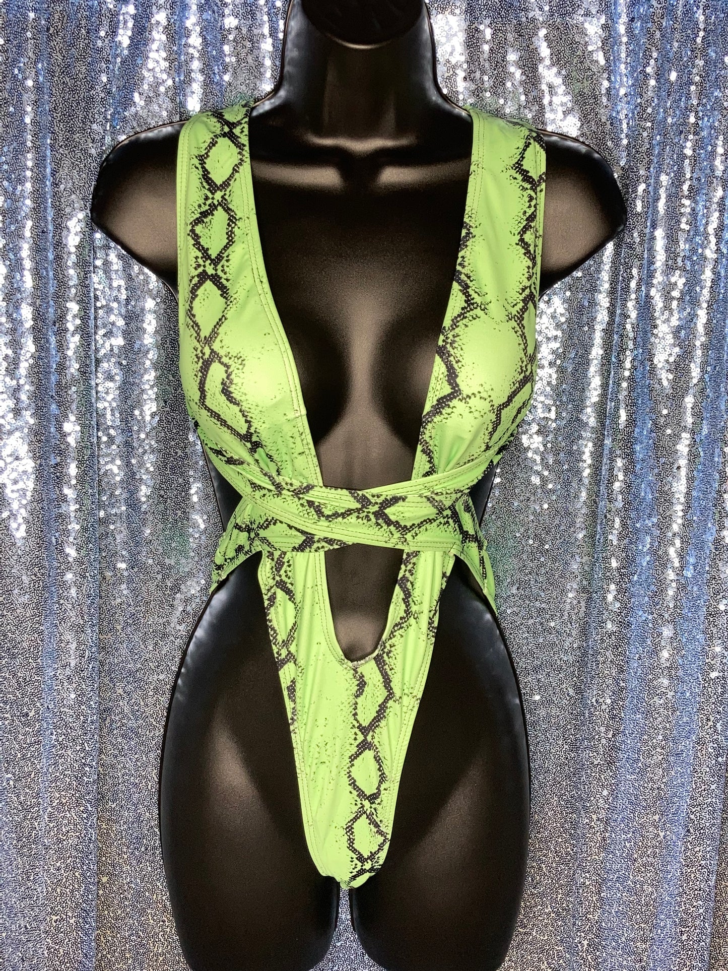 Swimwear Style SNAKE PRINT