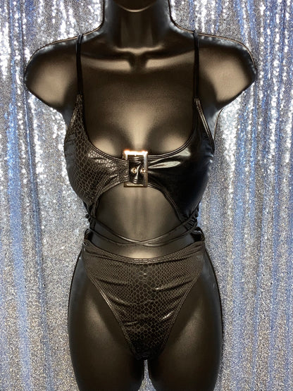 Swimwear Style BUCKLE UP